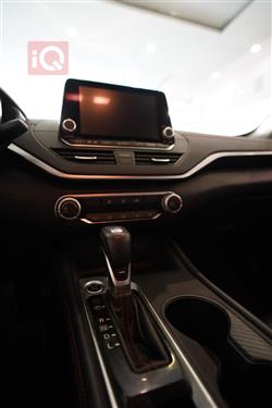 نيسان ألتيما